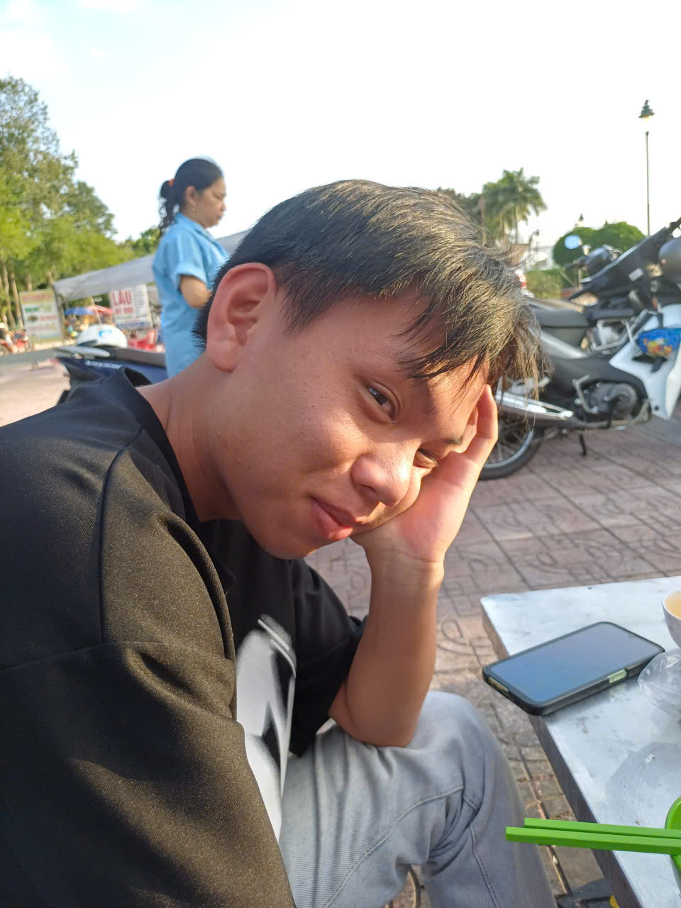 nhân viên trốn việc